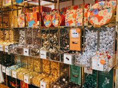 零售区-VENCHI 闻绮(广州太古汇店)