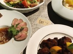 -穹六人间 people 6(岳阳路店)