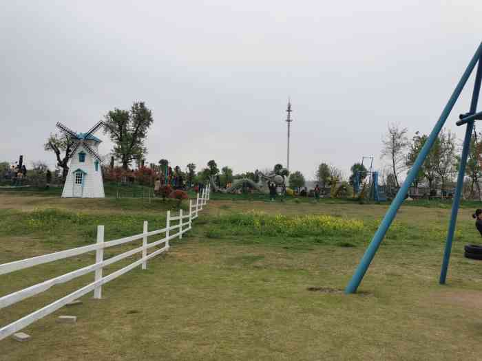 瓜牛公园-"一般般吧,里面游戏项目少,动物也没几只,."-大众点评移动版