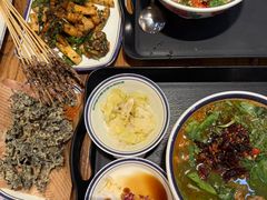 -云阿蛮云南生烫牛肉米线(奉贤路店)