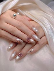 -芊屿芊浔美甲