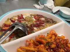 -姚姚酸菜鱼·金戈戈香港豉油鸡(喜荟城联名店)