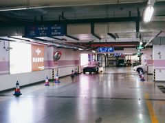 -中原城市广场-停车场