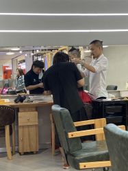 -苏豪路易士·嘉玛发廊