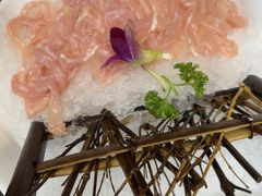 -老牌坊云南鱼豆花火锅(哈西万达店)