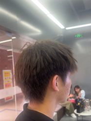 点击看大图 -藤野造型烫发染发