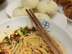 -李与白包子铺(桐梓林店)