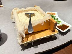 -东口码头·烧鸽子·鱼头泡饼·地方菜(金鹰悦城店)