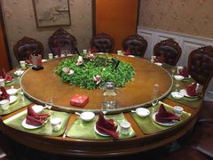包厢-那家老院子东北菜·饺子·小鸡炖蘑菇(艳华街店)