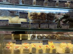 -白玉兰食品甜凤店(合生汇店)