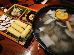 椰子清汤火锅-七色云蔬食(喜邻里店)