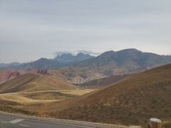 -橡皮山