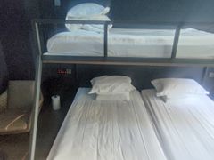 -粤塔H轻奢电竞酒店(海珠广州塔中山大学店)
