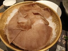 -牛YO寿喜烧·铁板烧和牛火锅自助(市府恒隆店)