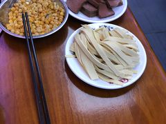 -曹丞相·地锅鸡·地锅鱼(武林店)