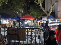 -吴山路夜市