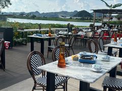 -夏屿湖畔.落日湖景餐厅(普者黑景区店)