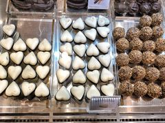 -VENCHI 闻绮(北京国贸商城店)