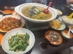 -川流不息·地道川菜·小龙虾(松东路店)