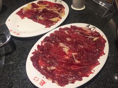 新鲜肥牛-名门潮牛·鲜牛肉海鲜火锅.烧烤自助餐厅(诚丰广场店)