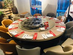 包厢-日进一片海.生腌海鲜火锅.宵夜烧烤(三里屯总店)