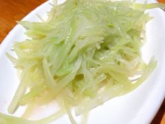 清炒莴笋-禧福徕盆盆香川菜馆