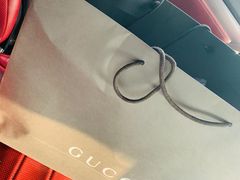 -奕欧来上海购物村停车场