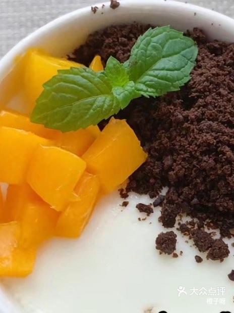 香甜嫩滑入口即化的芒果奥利奥双皮奶