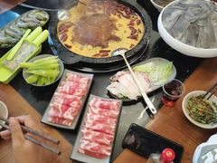 -重庆川渝肥妹火锅