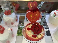 -花花卷卷·鲜食蛋糕(静安久光百货店)