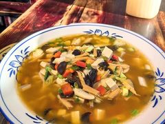 -蓝田九大碗民俗食府(蓝田店)
