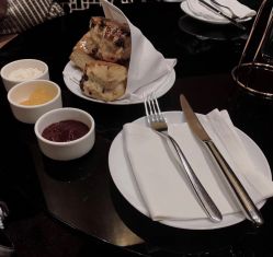 -BULB STUDIO 巴柏明星发型工作室