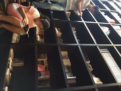 iphone_upload_pic-钟书阁(松江泰晤士小镇店)