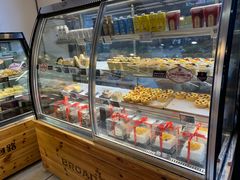 面包甜点陈列柜-BROAD面包路·欧式面包(龙湖时代C馆店)