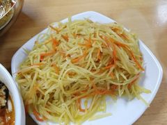 炒土豆丝-屋里家延边朝鲜族冷面(南园店)