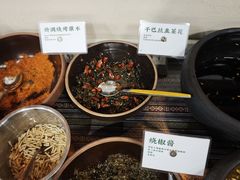 -阿山卓·野生菌火锅·纳西火塘烤肉