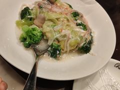 -港丽餐厅(高德置地店)