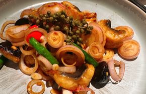 Black Gold Garlic Chili Stir-fried Eel