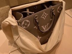 -LV路易威登(海信广场店)