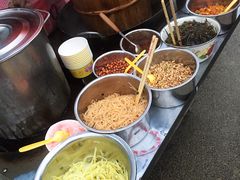 小区门口给我姐买到份糯米饭-遵义会议纪念馆