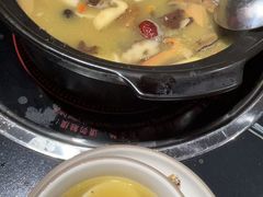 -野菌皇海景野生菌火锅(滨海大道店)