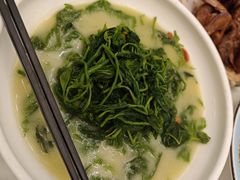 -五谷芳乳鸽王(海景店)