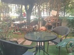-月亮眼花园餐厅书吧酒吧