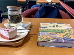 -西西弗书店&矢量咖啡(凯德晶萃广场店)