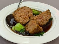 狮子头-银都上海菜馆(粤海东路店)