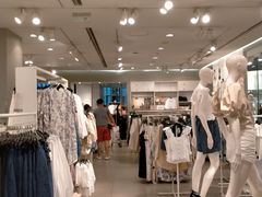 -H&M(鹏欣水游城店)