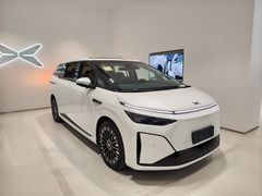 -小鹏汽车上海吴中路销售服务中心