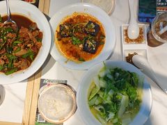 -霸蛮湖南菜·牛肉粉(荣京西街店)
