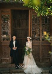 -雪中彩影婚纱摄影·微光艺术中心