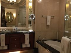 -广州富力丽思卡尔顿酒店